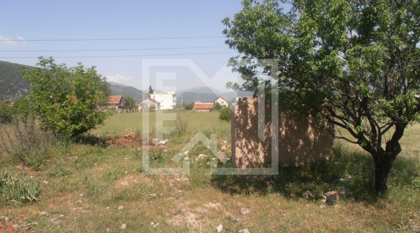 Zemljište sa ruševnom kućom Kutilivač (4)