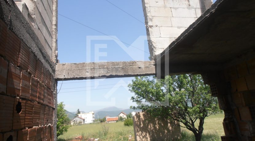 Zemljište sa ruševnom kućom Kutilivač (7)