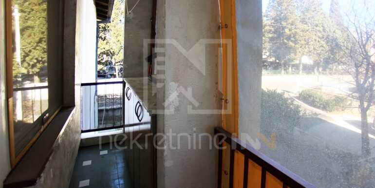 prodaja stanova Mostar dvosoban stan blajburških žrtava Smrčenjaci