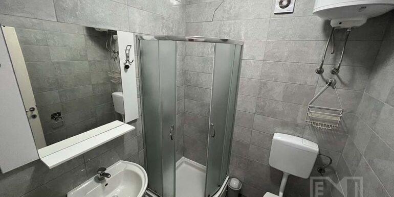 Garsonjera 30m2 Studentski City Mostar kupatilo