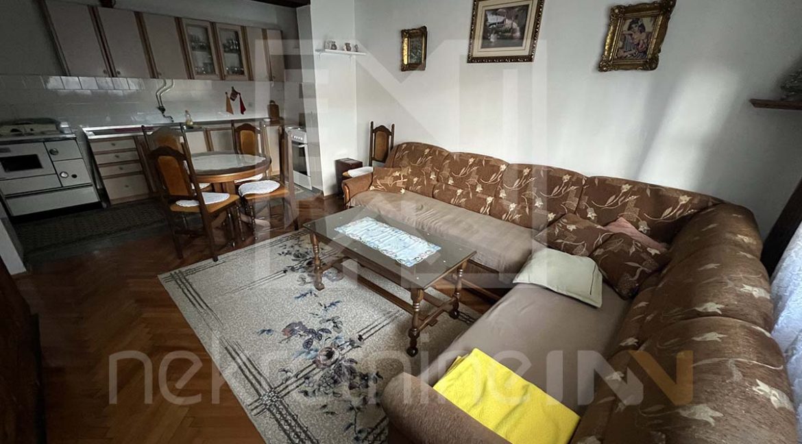 Ilićka Ulica Trosoban Stan Dnevna Soba Mostar Nekretnineinn