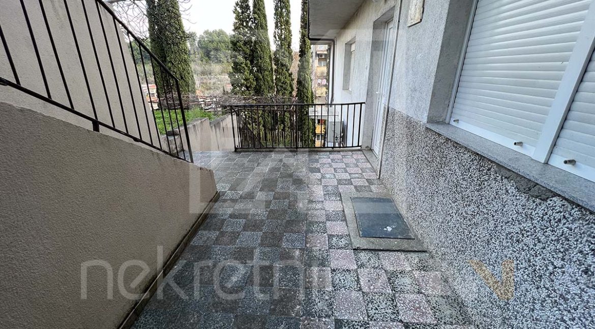 Ilićka Ulica Trosoban Stan Prilaz 2 Mostar Nekretnineinn