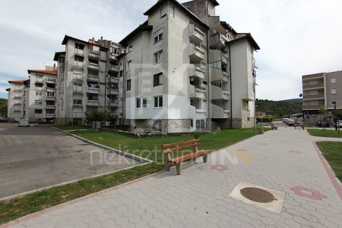 prodaja dvosobnog stana stolac