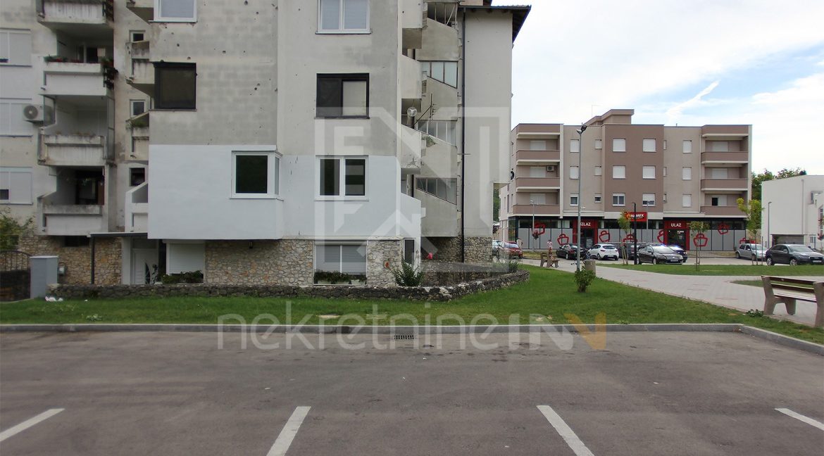 prodaja dvosobnog stana stolac