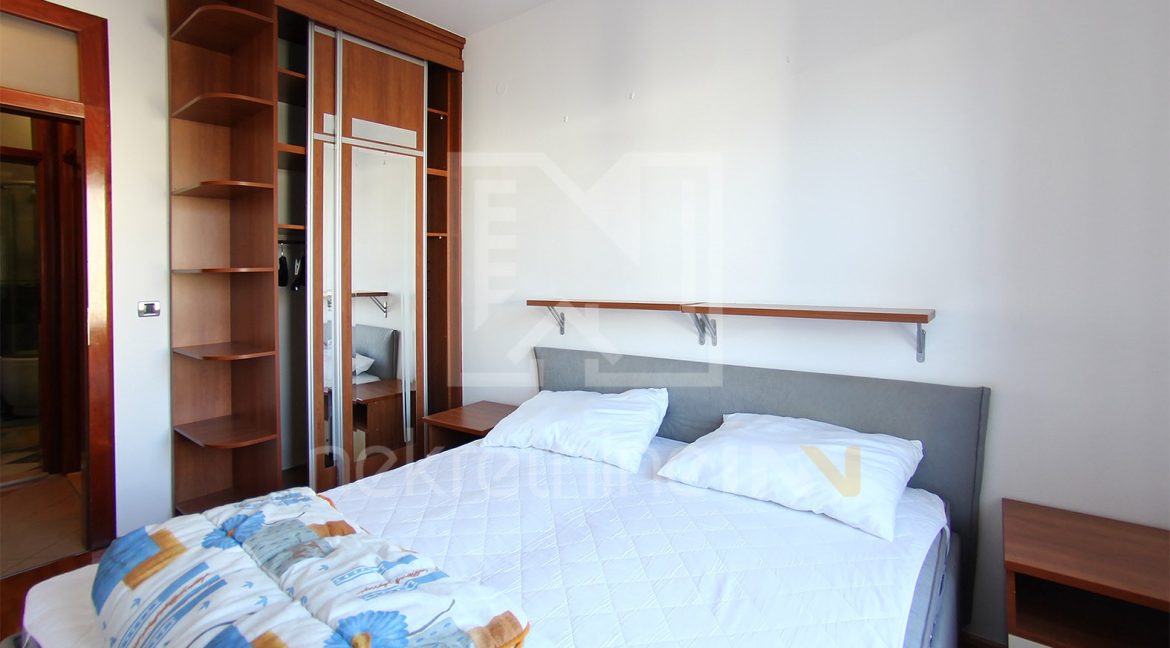 daje se u najam trosoban namješten stan u centru mostara prodajni centar rondo