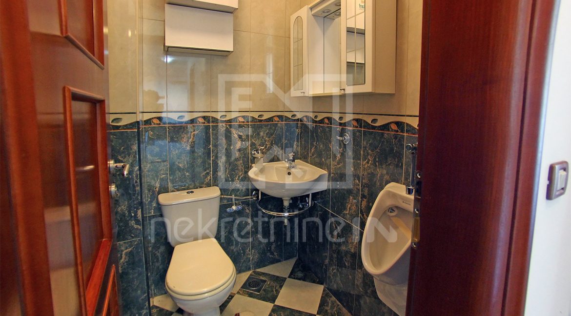 daje se u najam trosoban namješten stan u centru mostara prodajni centar rondo