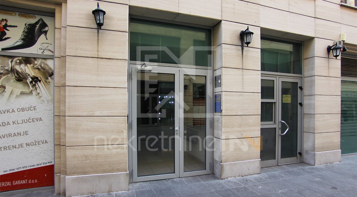 daje se u najam trosoban namješten stan u centru mostara prodajni centar rondo