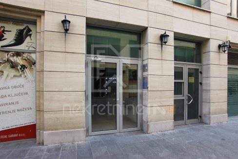 daje se u najam trosoban namješten stan u centru mostara prodajni centar rondo