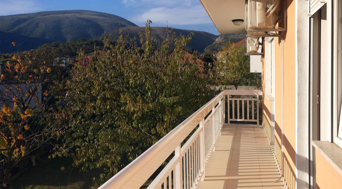 prodaja kuće sa zemljištem cim barakovac mostar