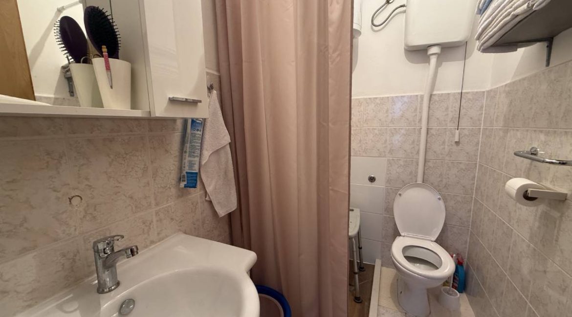 Muje Pašića Kuća Prodaja NekretnineInn Kupatilo