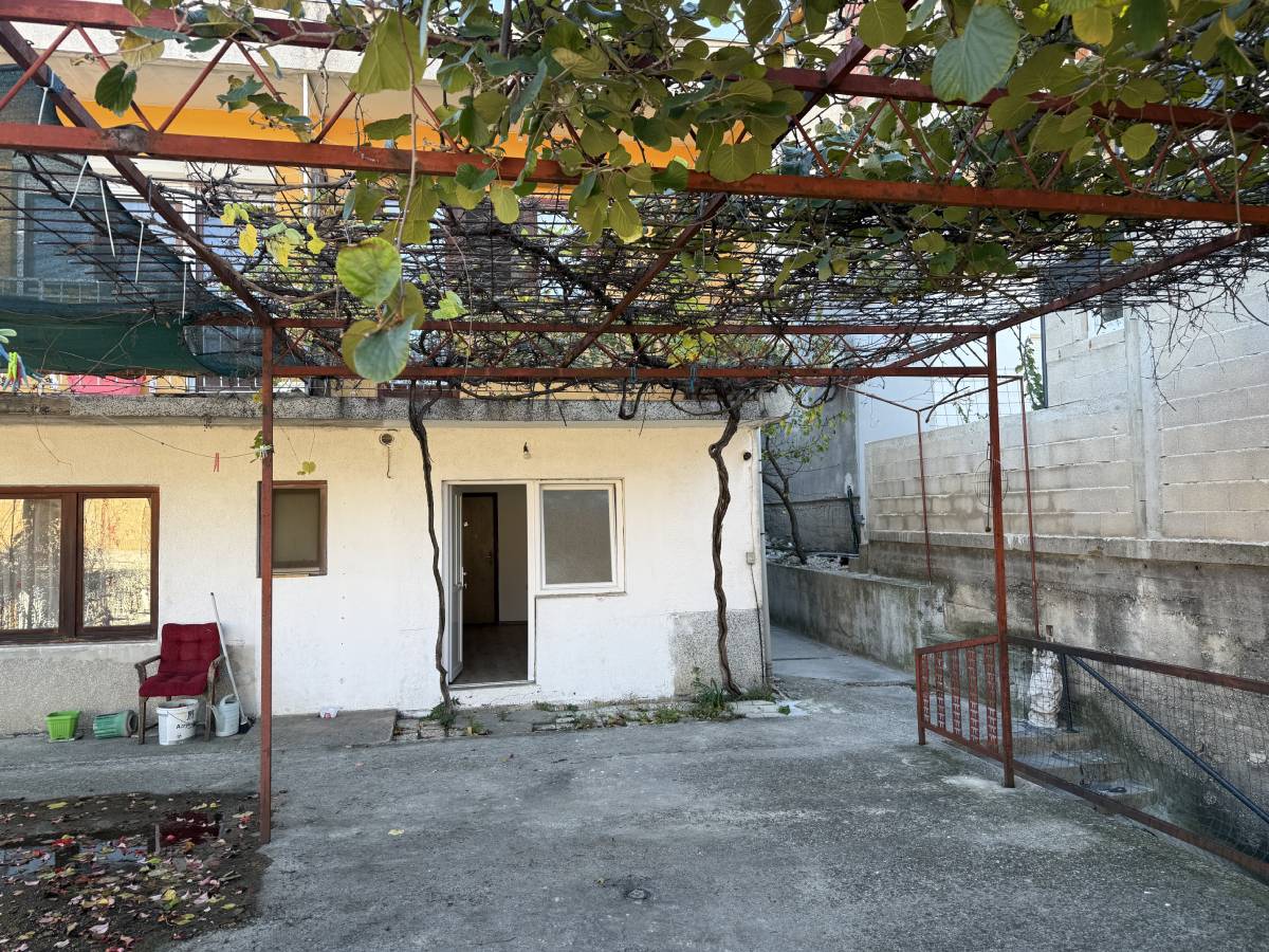 Prodaje se kuća u Ulici Muje Pašića