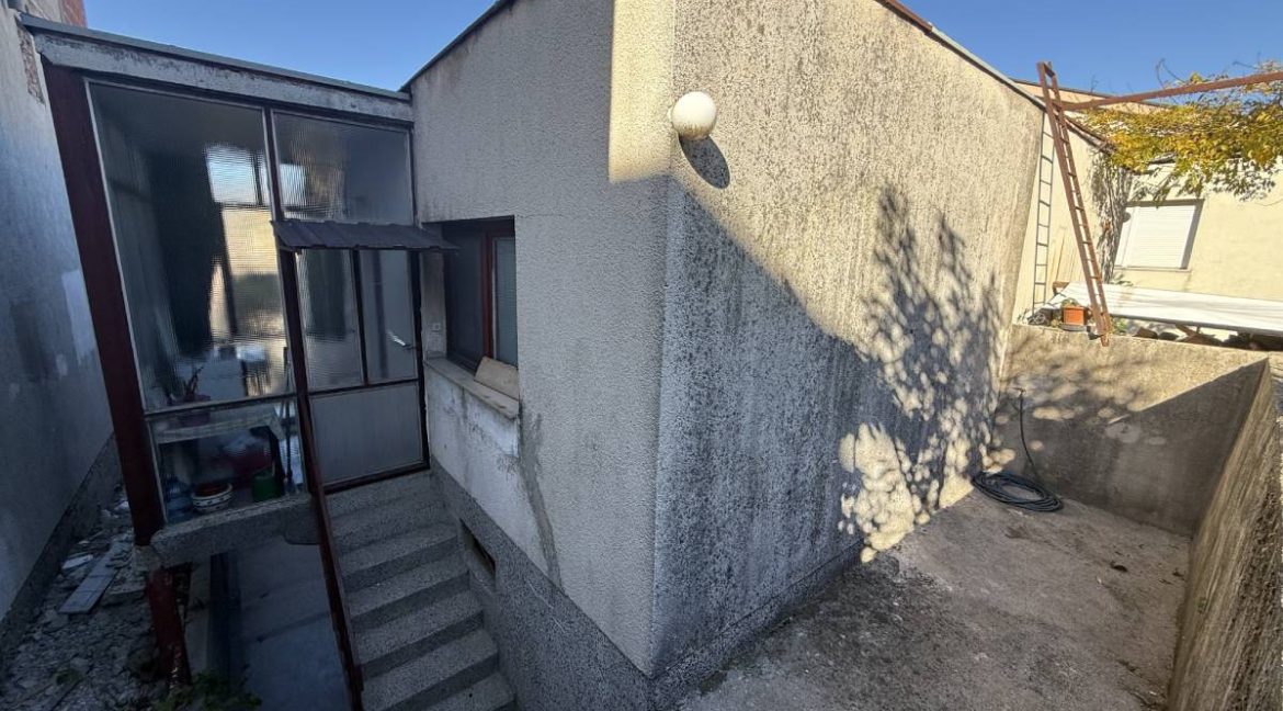 Muje Pašića Kuća Prodaja NekretnineInn Pogled Iznad Kuće