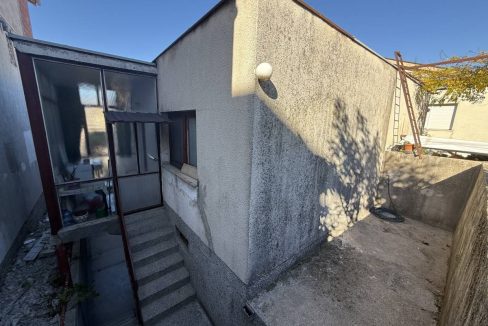 Muje Pašića Kuća Prodaja NekretnineInn Pogled Iznad Kuće