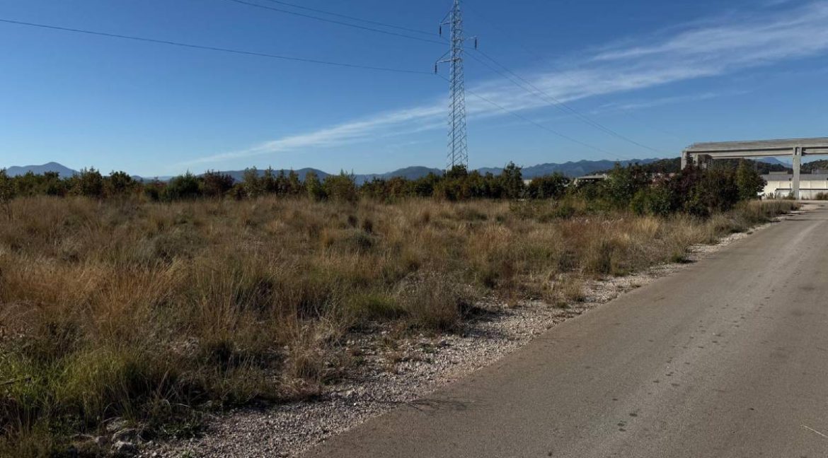 Poslovno Zemljište Cerno Pored Ljubuškog Prodaja NekretnineInn 4