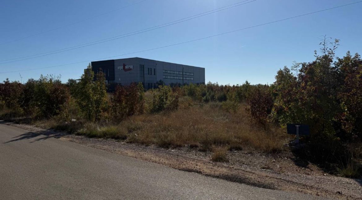 Poslovno Zemljište Cerno Pored Ljubuškog Prodaja NekretnineInn 7