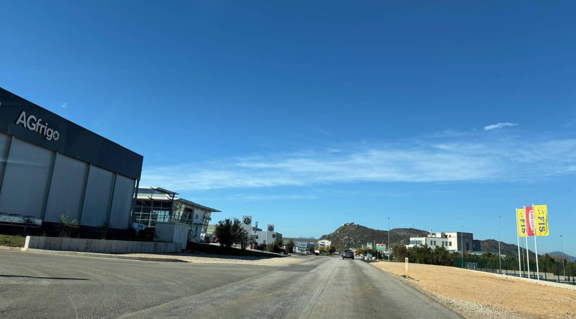 Poslovno Zemljište Cerno Pored Ljubuškog Prodaja NekretnineInn 9