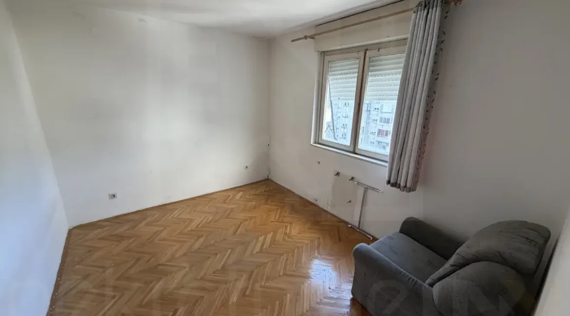 Prodaje se dvosoban stan u Splitskoj Ulici broj 11 Agencija NekretnineINN