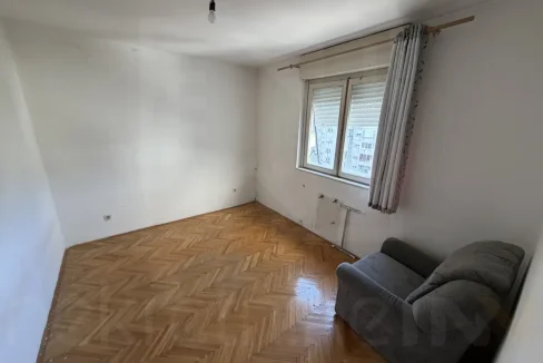 Prodaje se dvosoban stan u Splitskoj Ulici broj 11 Agencija NekretnineINN