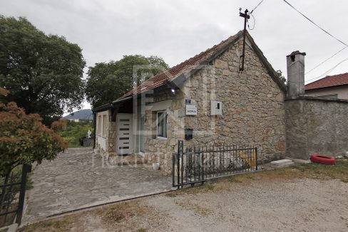 prodaja kuće i zemljišta u ljubuškom