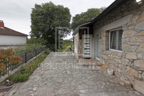 prodaja kuće i zemljišta u ljubuškom