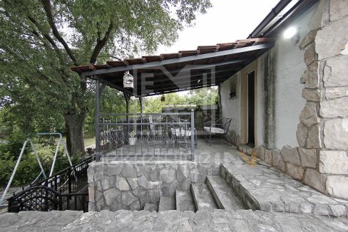 prodaja kuće i zemljišta u ljubuškom