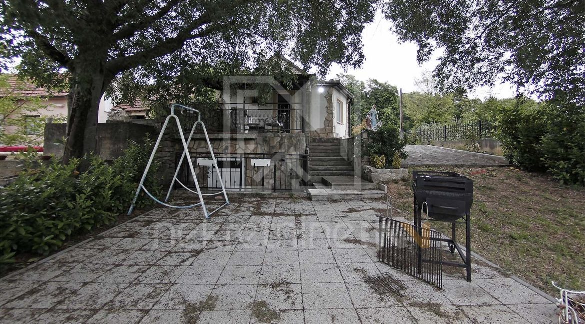 prodaja kuće i zemljišta u ljubuškom