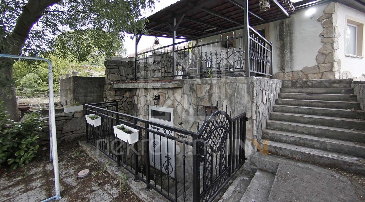 prodaja kuće i zemljišta u ljubuškom