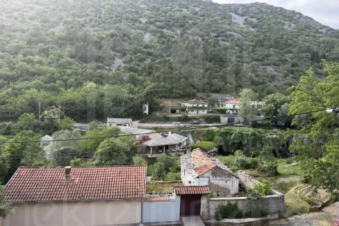 Stolac: Prodaje se kuća - kontakt Agencija NekretnineInn
