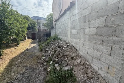 Kuća S Okućnicom Gojka VUkovića 12