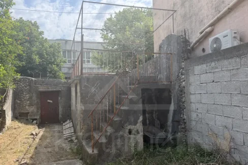 Kuća S Okućnicom Gojka VUkovića 2