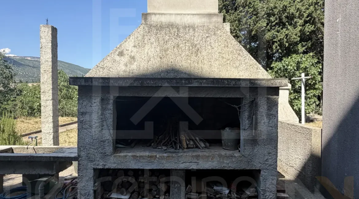 Prodaje Se Stan S Terasom I Konobom S Pogledom i prilazom Neretvi