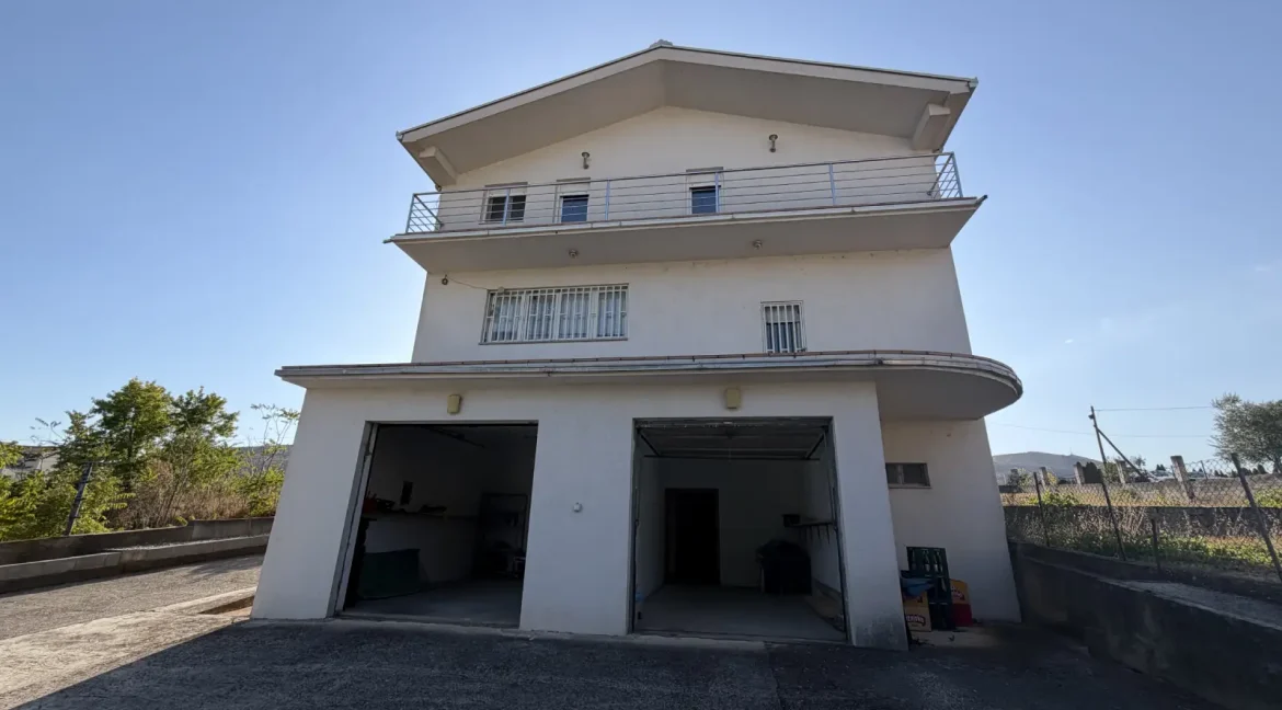 Grabovina pored mjesta Čapljina Prodaje Se Kuća NekretnineInn