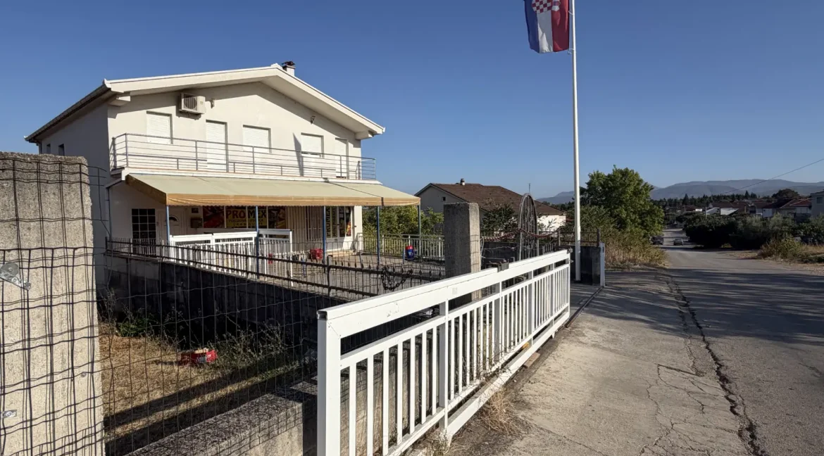 Grabovina pored mjesta Čapljina Prodaje Se Kuća NekretnineInn