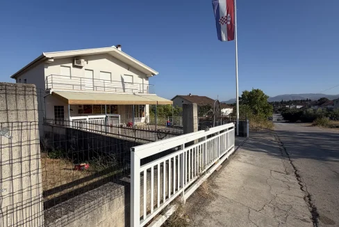 Grabovina pored mjesta Čapljina Prodaje Se Kuća NekretnineInn