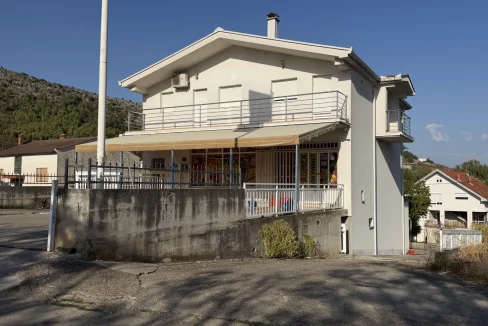 Grabovina pored mjesta Čapljina Prodaje Se Kuća NekretnineInn