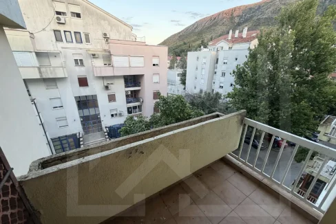 Daje se u najam Trosoban Stan u Ulici Akademika Ivana Zovke -NekretnineInn