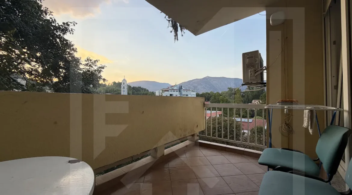 Daje se u najam Trosoban Stan u Ulici Akademika Ivana Zovke -NekretnineInn
