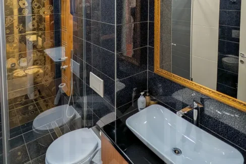 Daje se u najam luksuzno uređen stan u Zagrebačkoj Ulici na samom ulazu na šetnicu