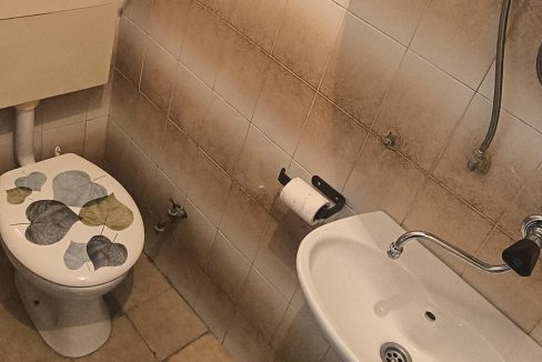 daje se u najam poslovni prostor u mostaru na adresi Lacina 6