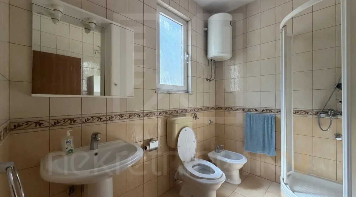 Prodaje se kuća u Ortiješu moderno izgrađena koja pruža potpuni konfor NekretnineInn